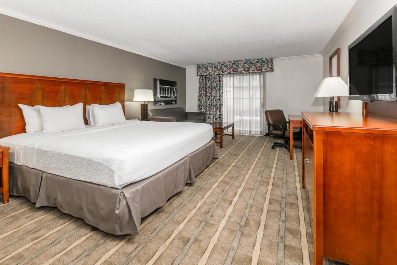Richmond Inn & Suites Baton Rouge Buitenkant foto