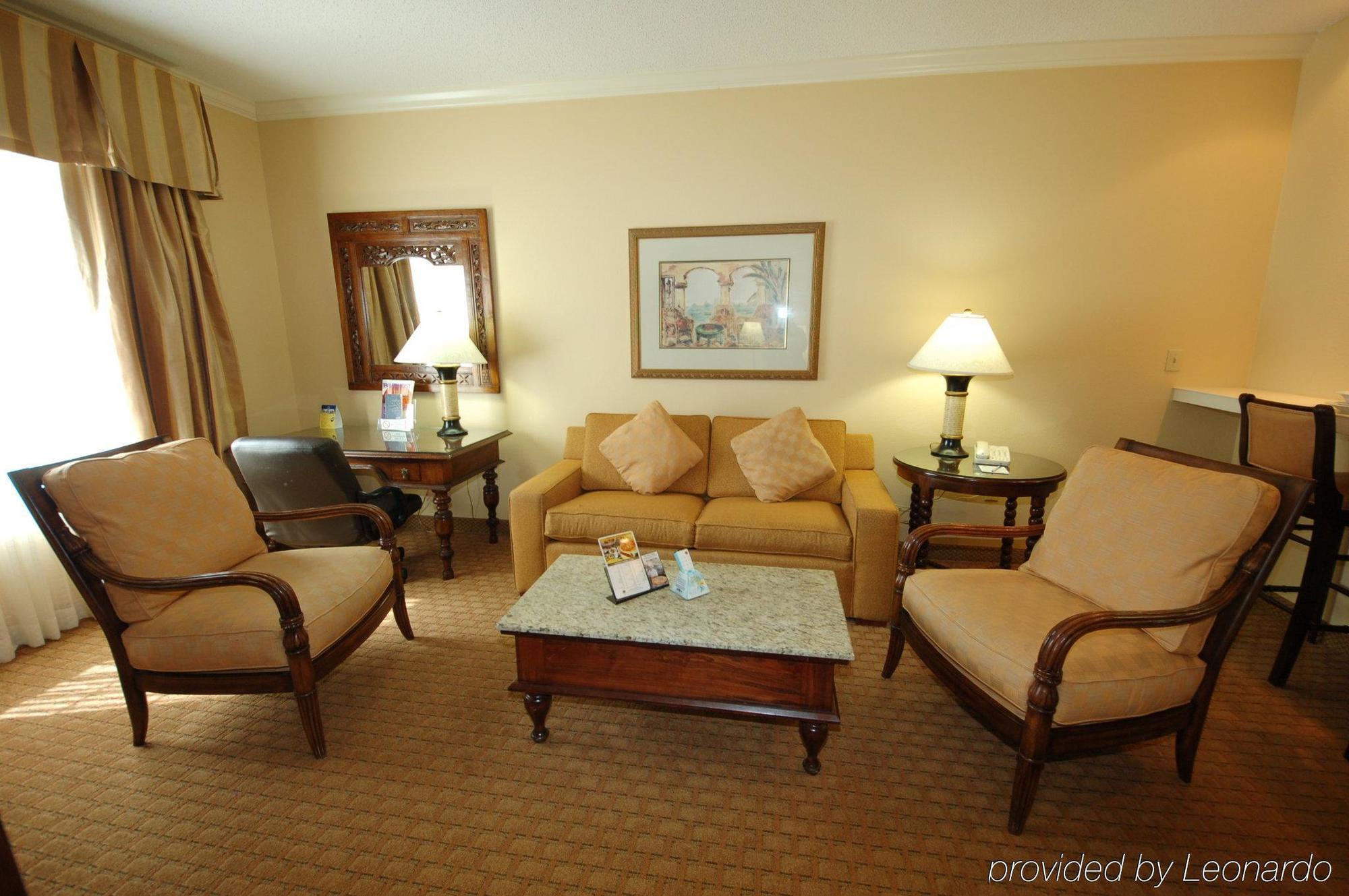 Richmond Inn & Suites Baton Rouge Buitenkant foto